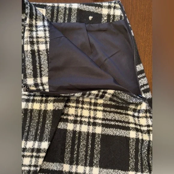 Y2K Abercrombie & Fitch Black Plaid Wool Blend Faux Wrap Mini Skirt Size 4 - Picture 7 of 10